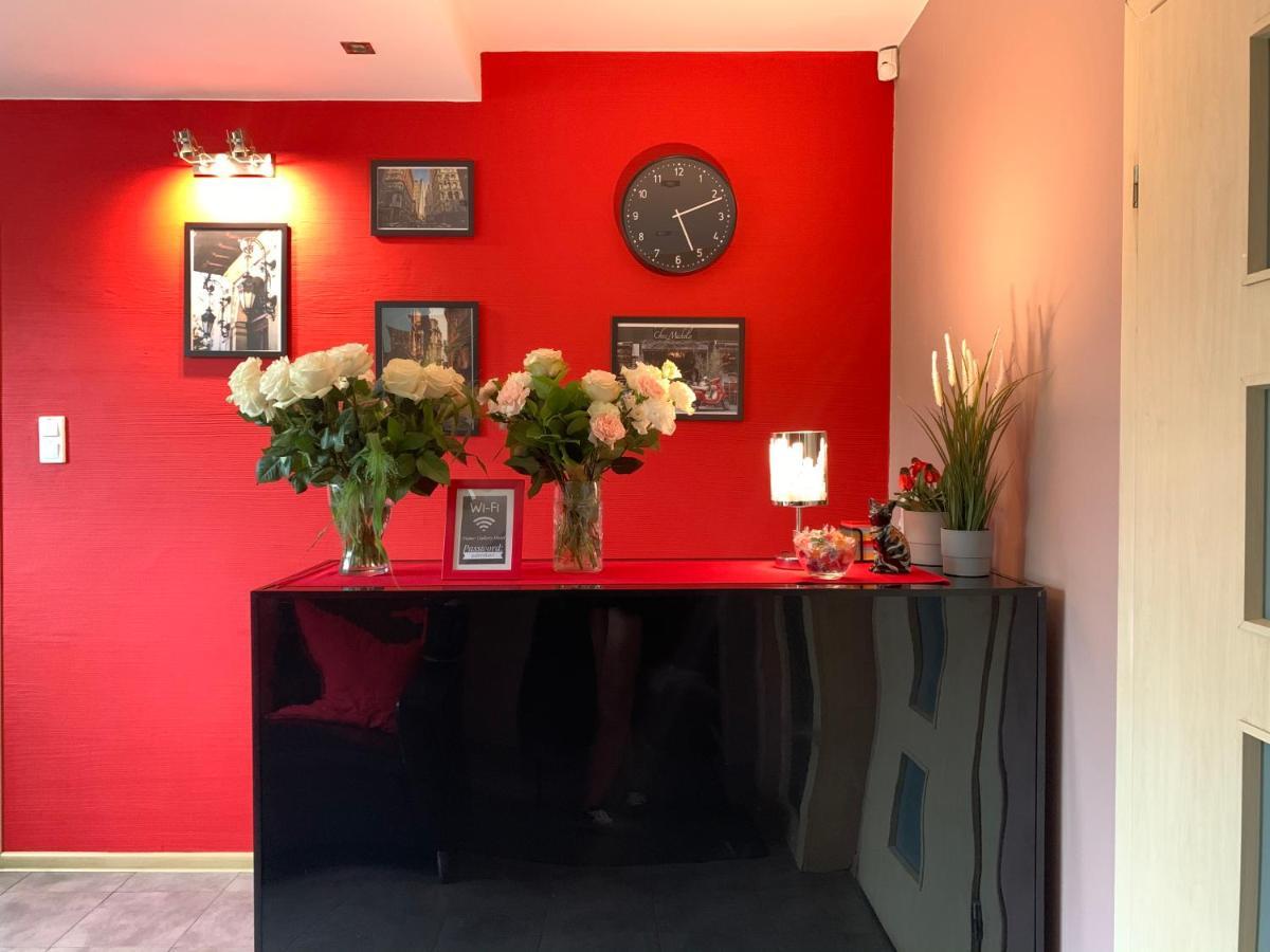 Gallery Hotel Варшава Екстериор снимка